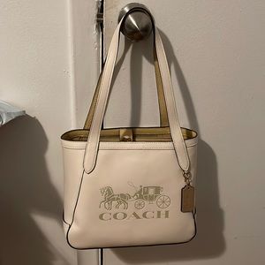 Coach Tote With Horse And Carriage